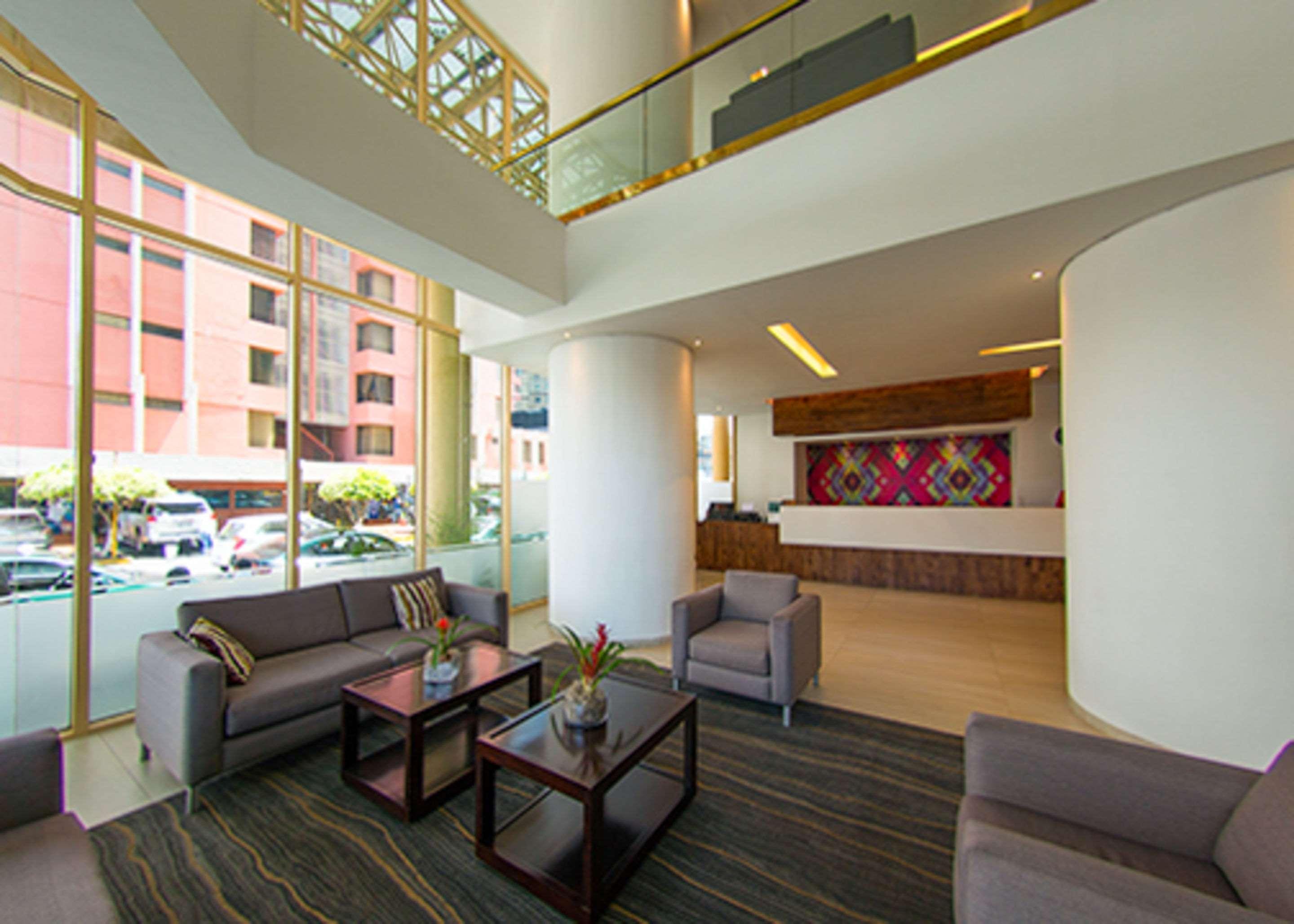Clarion Suites Guatemala City Exterior foto Lobby