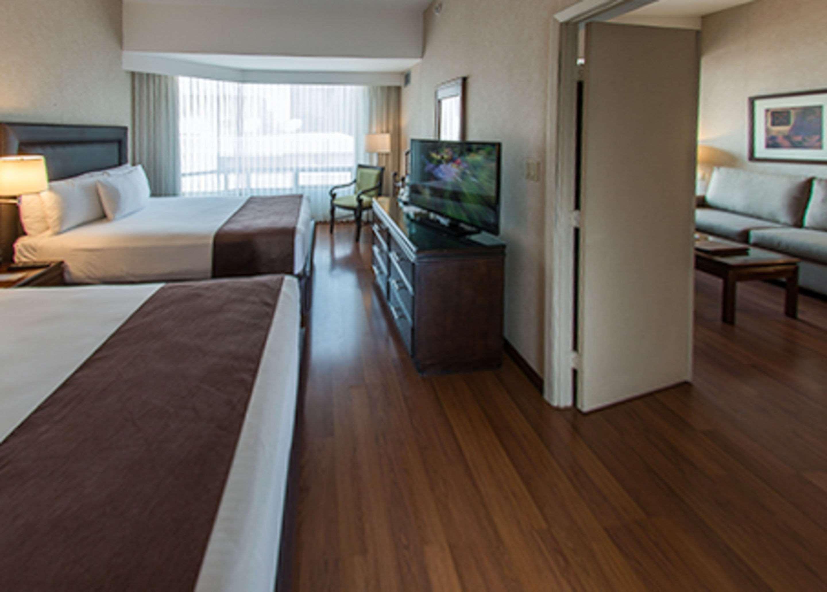 Clarion Suites Guatemala City Exterior foto A typical hotel room