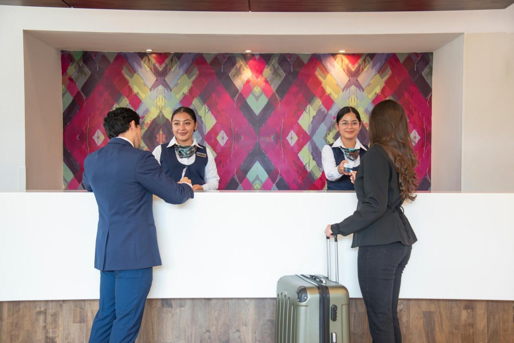 Clarion Suites Guatemala City Exterior foto