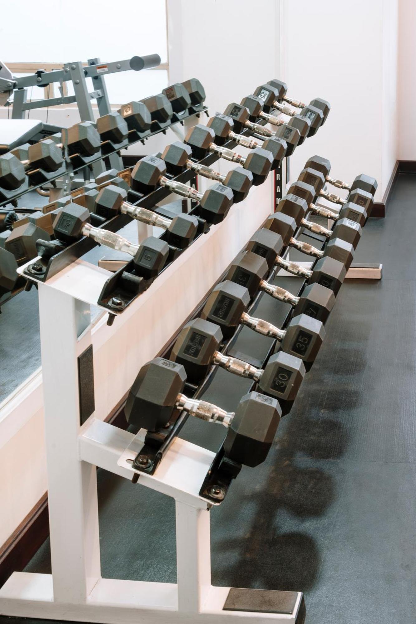 Clarion Suites Guatemala City Exterior foto Dumbbells
